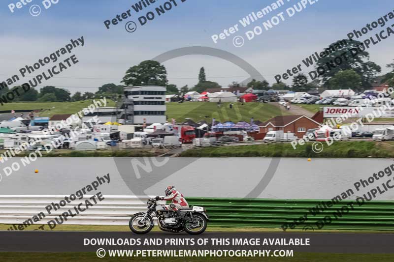 Vintage motorcycle club;eventdigitalimages;mallory park;mallory park trackday photographs;no limits trackdays;peter wileman photography;trackday digital images;trackday photos;vmcc festival 1000 bikes photographs